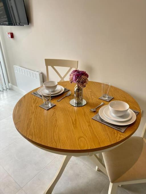 Erne Getaway No.7 Brand New 1 Bed Apartment Enniskillen Eksteriør billede